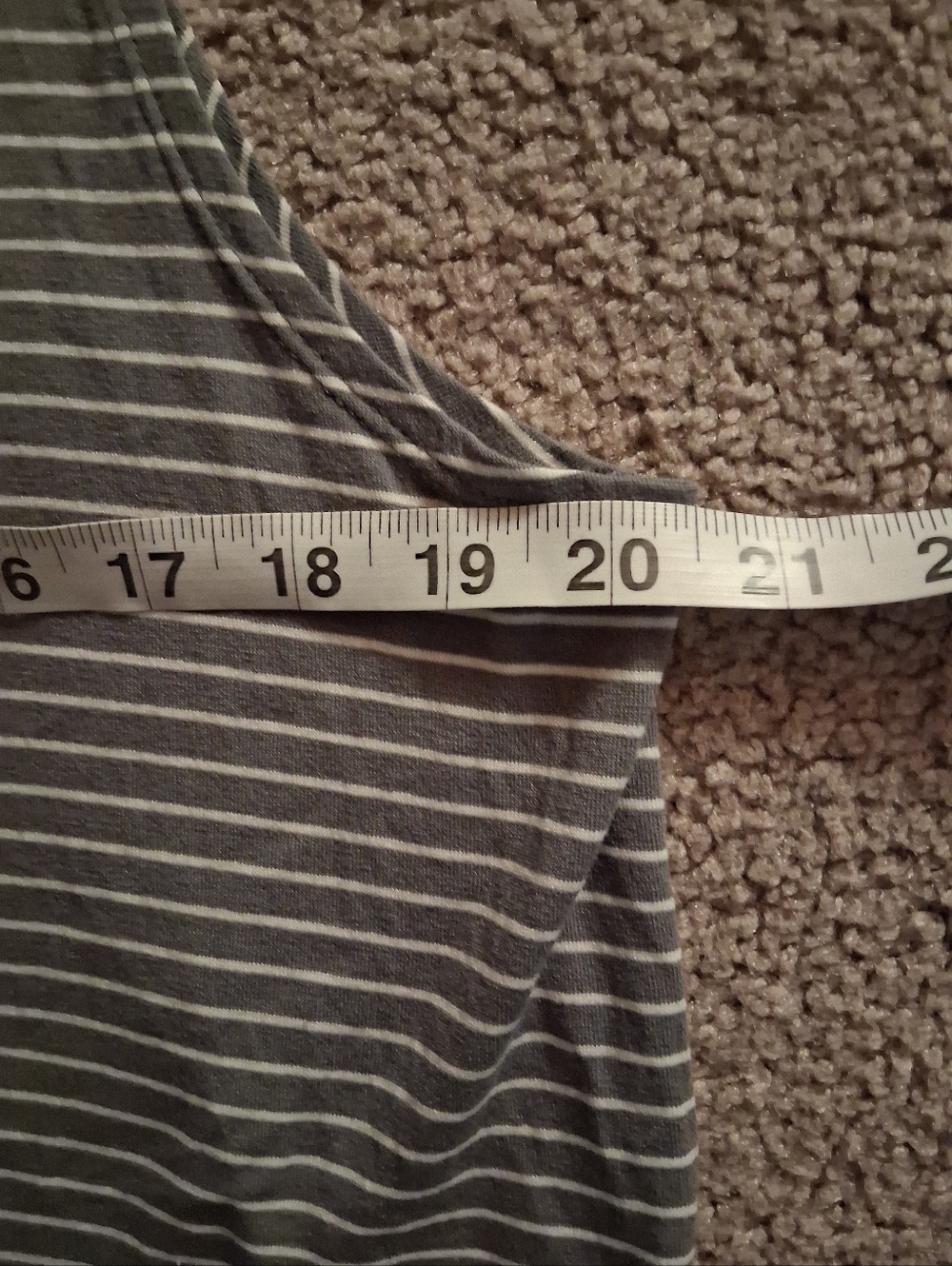 Old Navy Tank Top Bundle - 2 Tops - Picture 15 of 16